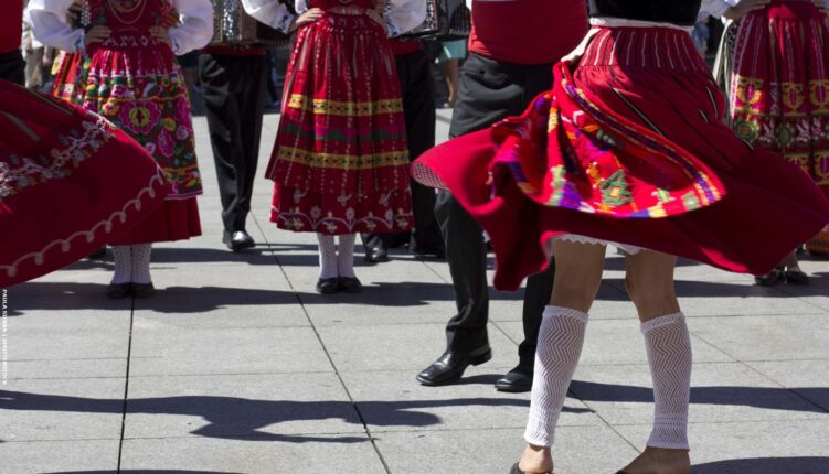 portuguese folk dancing